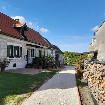 Kofejto Haza Fertőrákos